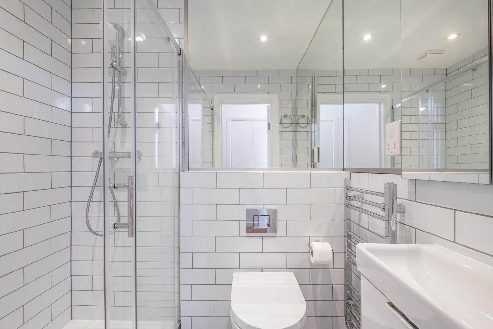Luxury 4 Bedroom Flat With Stunning Shard View From Terrace In Central London! Next To Station, Sleeps 9 Quarto foto
